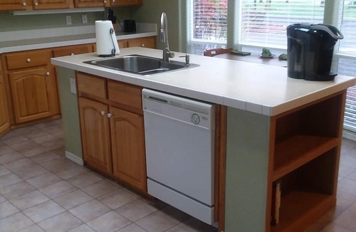 West Stayton House | A Haven For Business Travelers