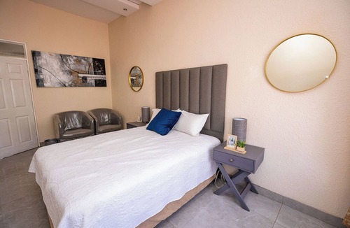 Harare East Bed & Breakfast | A timeless elegance, modern comfort B&B, nestled in a picturesque, leafy suburb.
