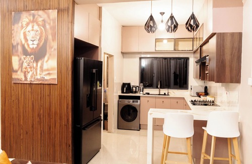 Harare East Apartment | A warm, peaceful, exquisite and spacious one bed apartment in Borrowdale West