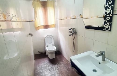 Lusaka Cabin | Acamms Lodge