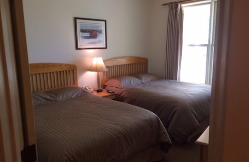 Stratton Mountain Condo | Adjacent to Village/Walking Distance To Ski Lifts
