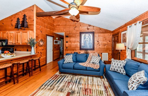 Townsend Cottage | ADVENTURE AWAITS a cozy mountain cottage with carport, WiFi, & FREE POOL ACCESS