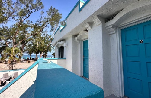 Holmes Beach Hotel | Alamanda Villas on Holmes Beach