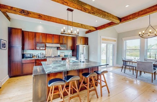 Waterbury Center Apartment | All-season escape in a vintage farmhouse with updated interior & on-site hot tub