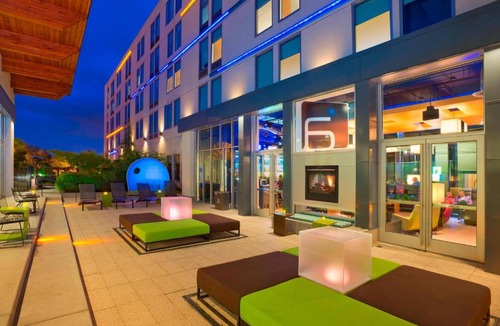 Portland Hotel | Aloft by Marriott Portland Airport at Cascade Station