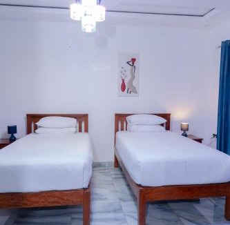 Victoria Falls Cabin | Amakhosi Hotel
