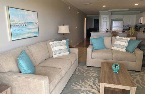 Scenic Gulf Drive Condo | Amalfi Gulf Views! Pools Steps to Beach Family