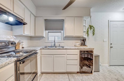 Andover House | Andover Bungalow - Sleeps 6