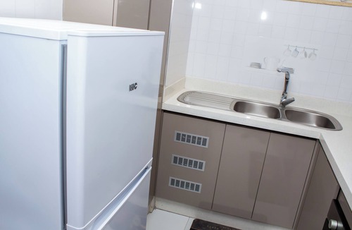 Harare Apartment | Apartment Sleeps 4, 2 Baths, Free Parking