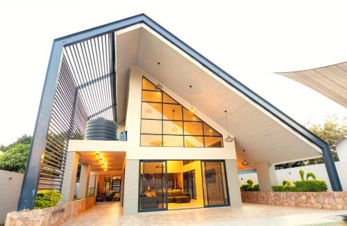 Victoria Falls Villa | Architect-Designed Home with Pool