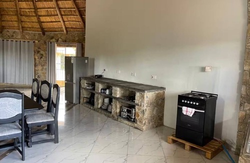 Juliasdale Cottage | Awesome 5-bedroom cottage in soothing Nyanga getaway