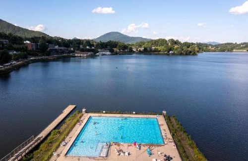 Waynesville House | Balsam View