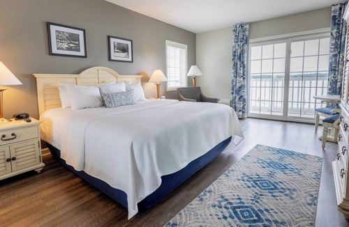 Shelbyville Hotel | Bay Pointe Inn