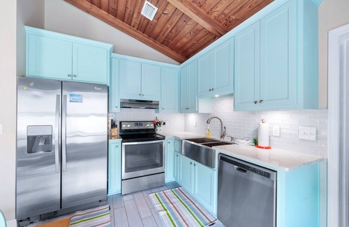 Laguna Beach Estates House | Beach Baby | Renovated Gulf-Front Escape