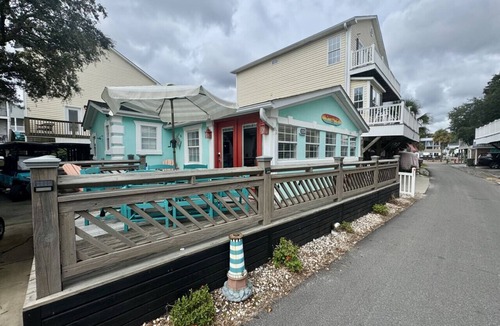 Surfside Beach House | Beach Cottage-Steps to the Beach-Golf Cart Included-Ocean Lakes-Pet Friendly