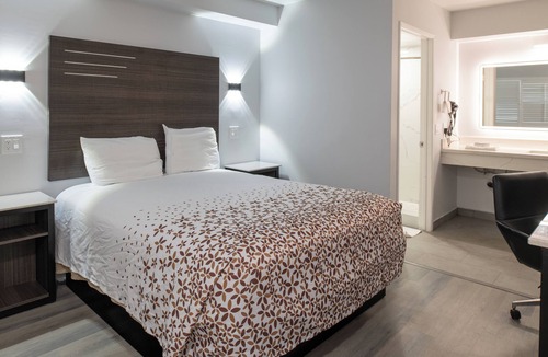 Huntington Beach Hotel | Beach Inn - A Huntington Beach Motel