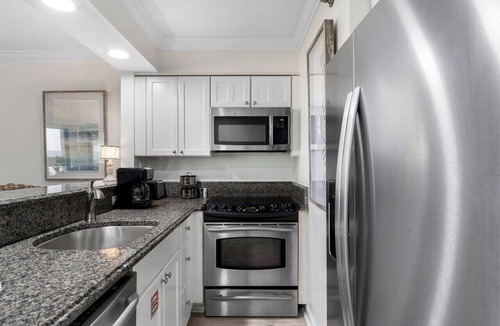 Sandestin Apartment | Beachfront Sandestin Condo | Pool, Hot Tub & Panoramic Gulf Views