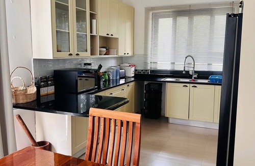 Lusaka Apartment | Beautiful 2-bedroom apartment with AC and a Swimming pool in Kingsland Lusaka
