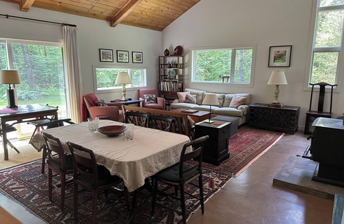 Williamsville House | Beautiful house with loft in picturesque Marlboro