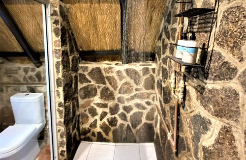 Matopos Cabin | Big Cave Camp - Lodge On The Rocks