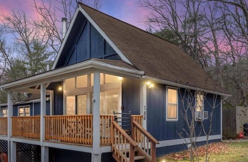Luray Cabin | Blue Bear 4Bed Room Cabin