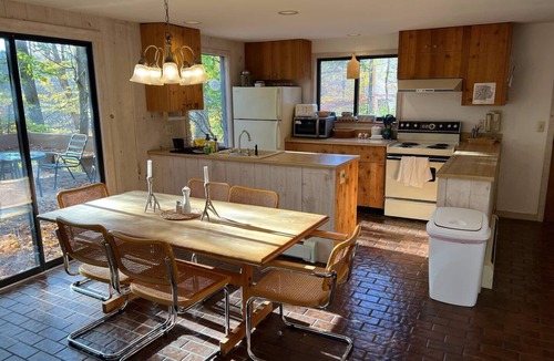 Stratton Mountain Cottage | Bluebird - Large cottage for all season getaway
