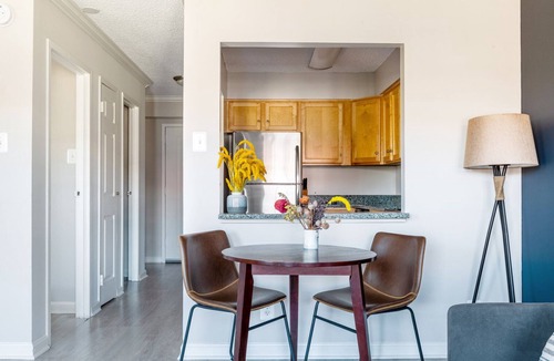 Logan Circle Apartment | Blueground | Logan Circle, rooftop, nr Dupont Circle