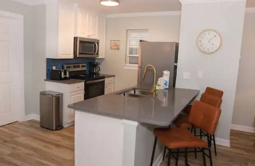 Kiska Beach House | Boho Beach Bungalow 2 BR w/ Ocean Views!