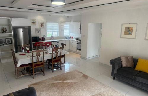 Harare East Apartment | Borrowdale Top End - Apartments