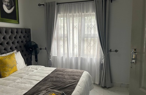 Masvingo Cabin | Boutique Ensuite Room Mineheart Hotel, Masvingo