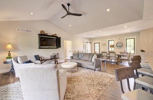 Glenn House | Brand New Modern Farmhouse - Gourmet Kitchen & Game Room