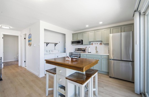 A-Zone Condo | Brigantine Beach Condo Unit Upstairs