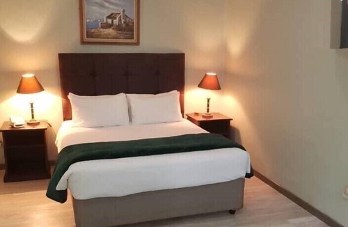 Juliasdale Hotel | Brondesbury Park Hotel