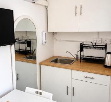 Victoria Falls House | Budget Accomodation