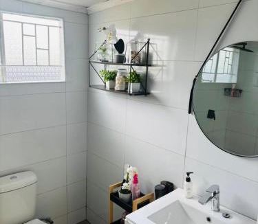 Kwekwe Apartment | Cabin in The Garden – Kwekwe - 2369