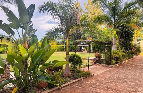 Kwekwe Apartment | Cabin room in Golden Acres – Kwekwe - 2370