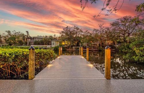 Hudson Bayou House | Canal Front Home in Sarasota with Private Heated Pool & Outdoor Patio!