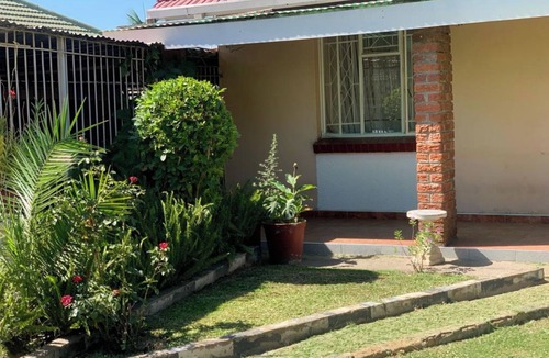 Mbare West House | Cannock Place Relax away from home, Unlimited Wi-Fi, Netflix, Prime