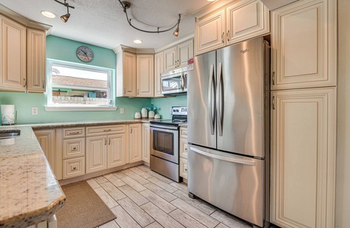 Port Canaveral Cottage | Cape Canaveral Cottage w/Pool - Walk to Beach!