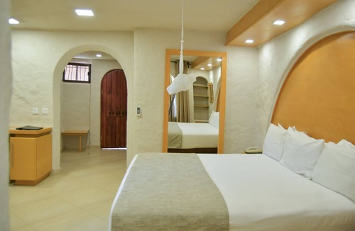 Kariba Hotel | Caribbea Bay Resort