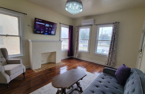 Jefferson Apartment | Charming 1-bedroom apartment, WiFi, AC, 5 minutes to Downtown San Antonio