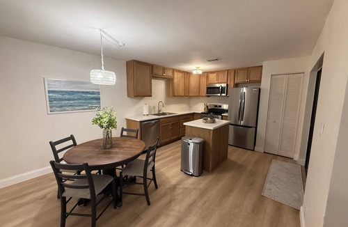 Cape Caneveral Beach Gardens House | Charming 2-bedroom townhome with AC, WiFi in awesome Cape Canaveral