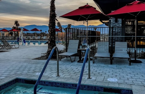 Coachella Cottage | Charming 2-bedroom cottage in Coachella with AC, Great Amenities. No pets