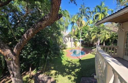 Kariba Apartment | Charming 3 Bedroom Guesthouse - 2300