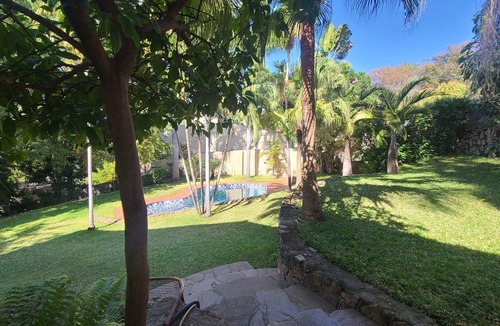 Kariba Apartment | Charming 3 Bedroom Guesthouse - 2300