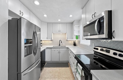 Arlington Park House | Charming 3-bedroom house minutes to beaches, park, hospital, downtown Sarasota