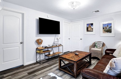 Mahncke Park Apartment | Charming Apartment in the Heart of San Antonio