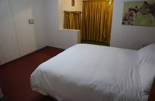 Mutare Bed & Breakfast | Charming bed & breakfast in adorable Vumba with WiFi, AC Room #4