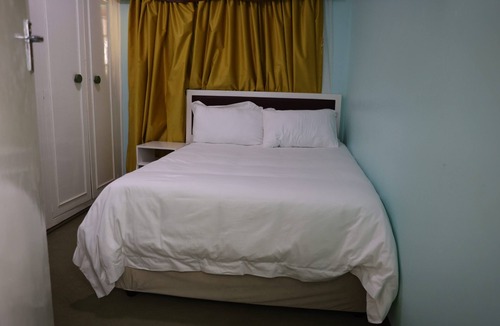 Mutare Bed & Breakfast | Charming bed & breakfast with WiFi, AC in lovely Vumba Room #2