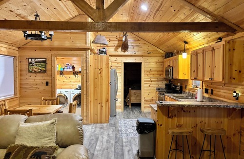 Angel Fire Cabin | Charming Cabin Close to Ski Slopes in Angel Fire, NM